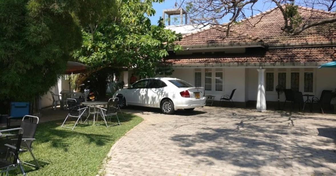 Dions Guest House Negombo Extérieur photo